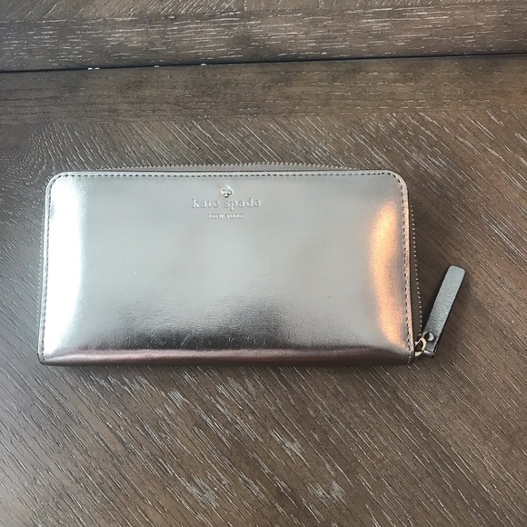 Kate Spade New York gold Leather Zip-Around Wallet With 12 Card Slots & Interior - Picture 1 of 6